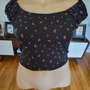 Crop Top Cherrie Print Shirt